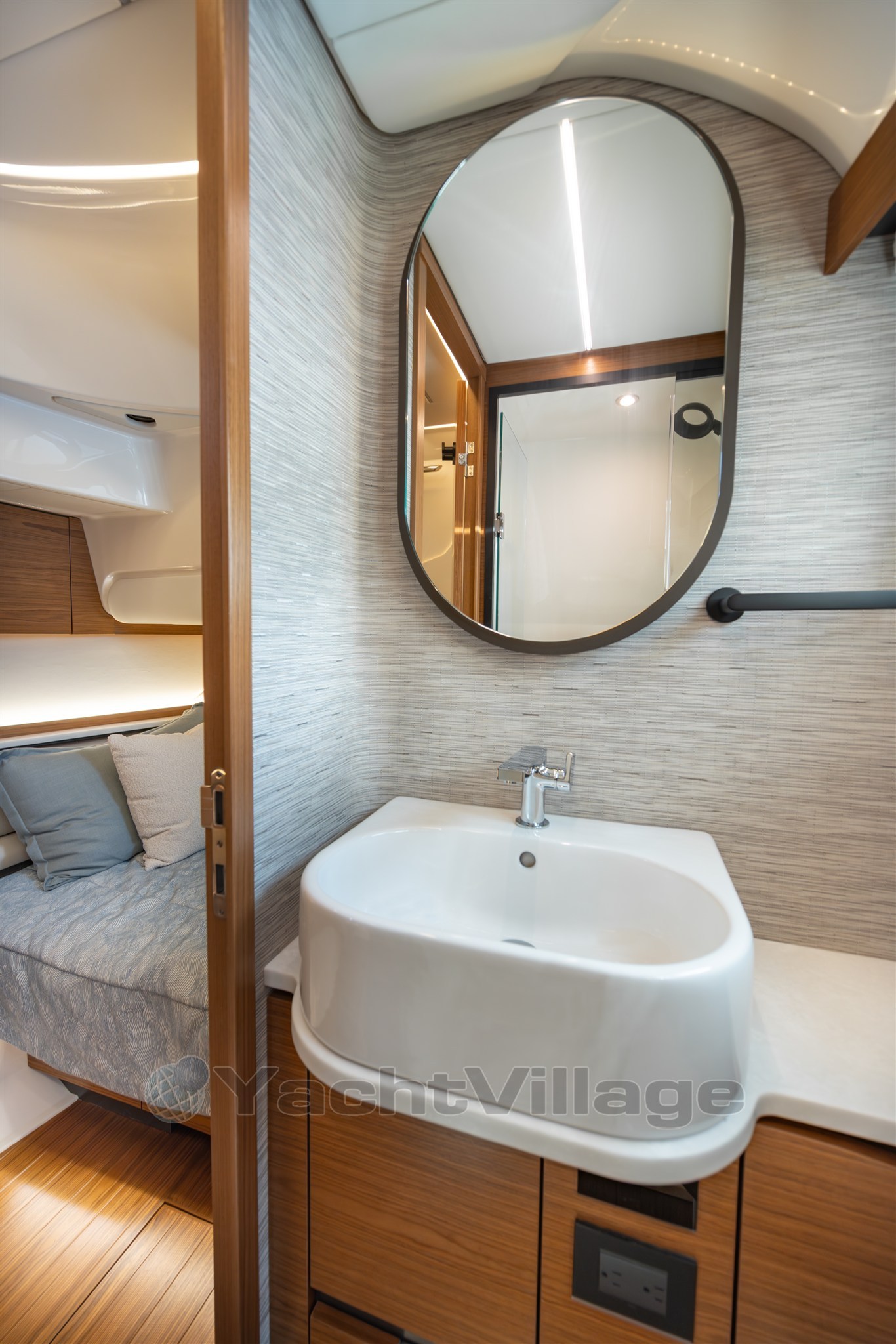 {I} Bathroom