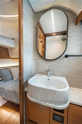 {I} Bathroom