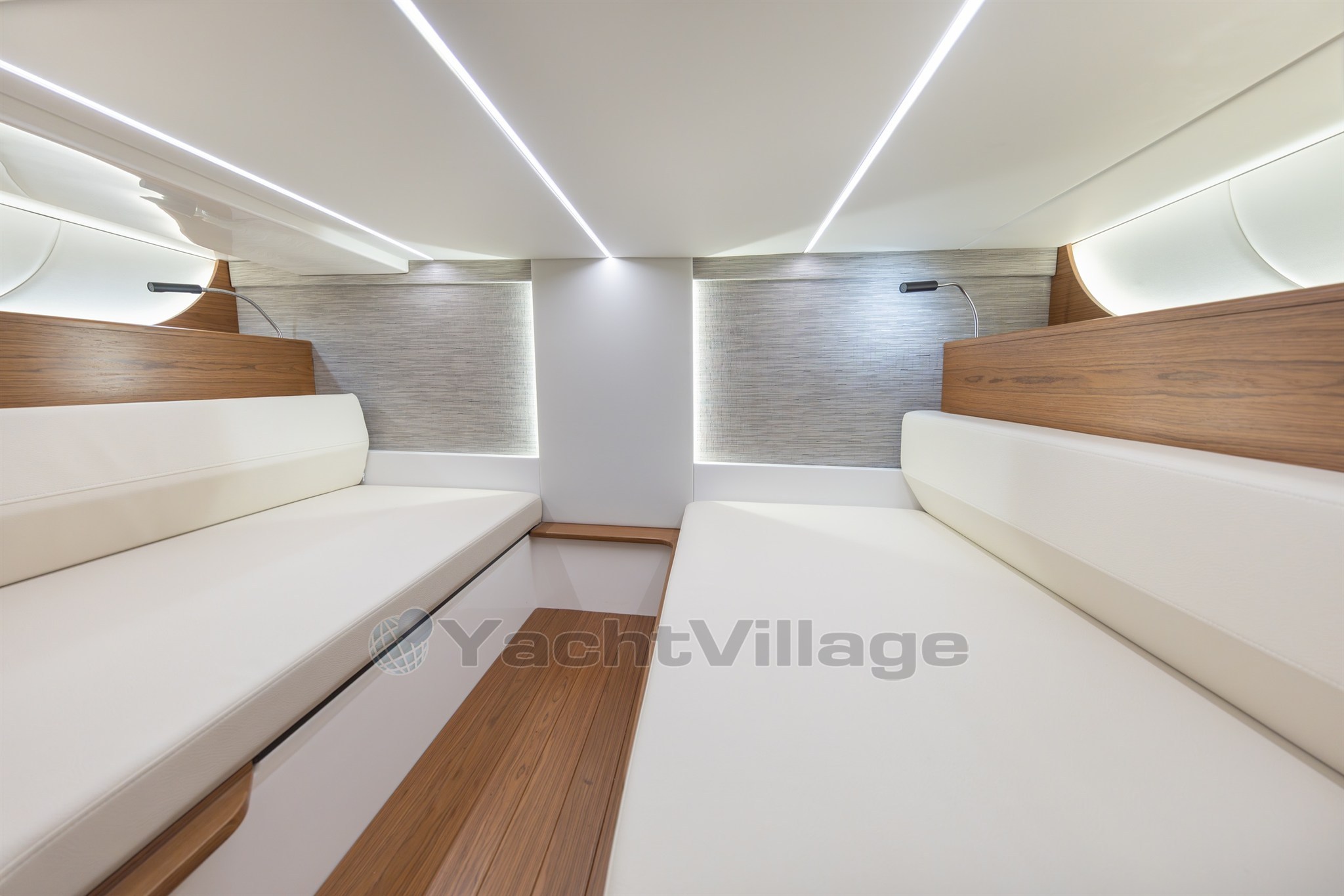 {I} Opt mid cabin