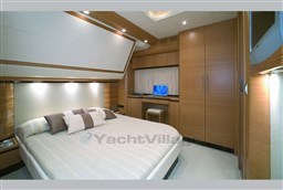 Sarnico 60 master cabin 2