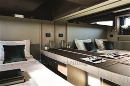 A51 VIP Cabin Sliding beds 3