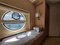 {I} Owner's cabin detail