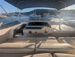Riva 85 Opera Fly helm station