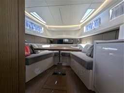 {I} Convertible dinette