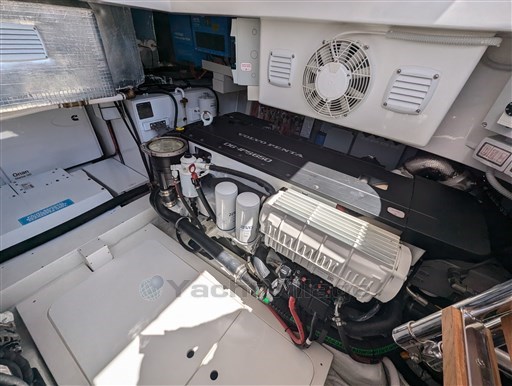 {I} Stbd engine