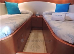DOUBLE CABIN