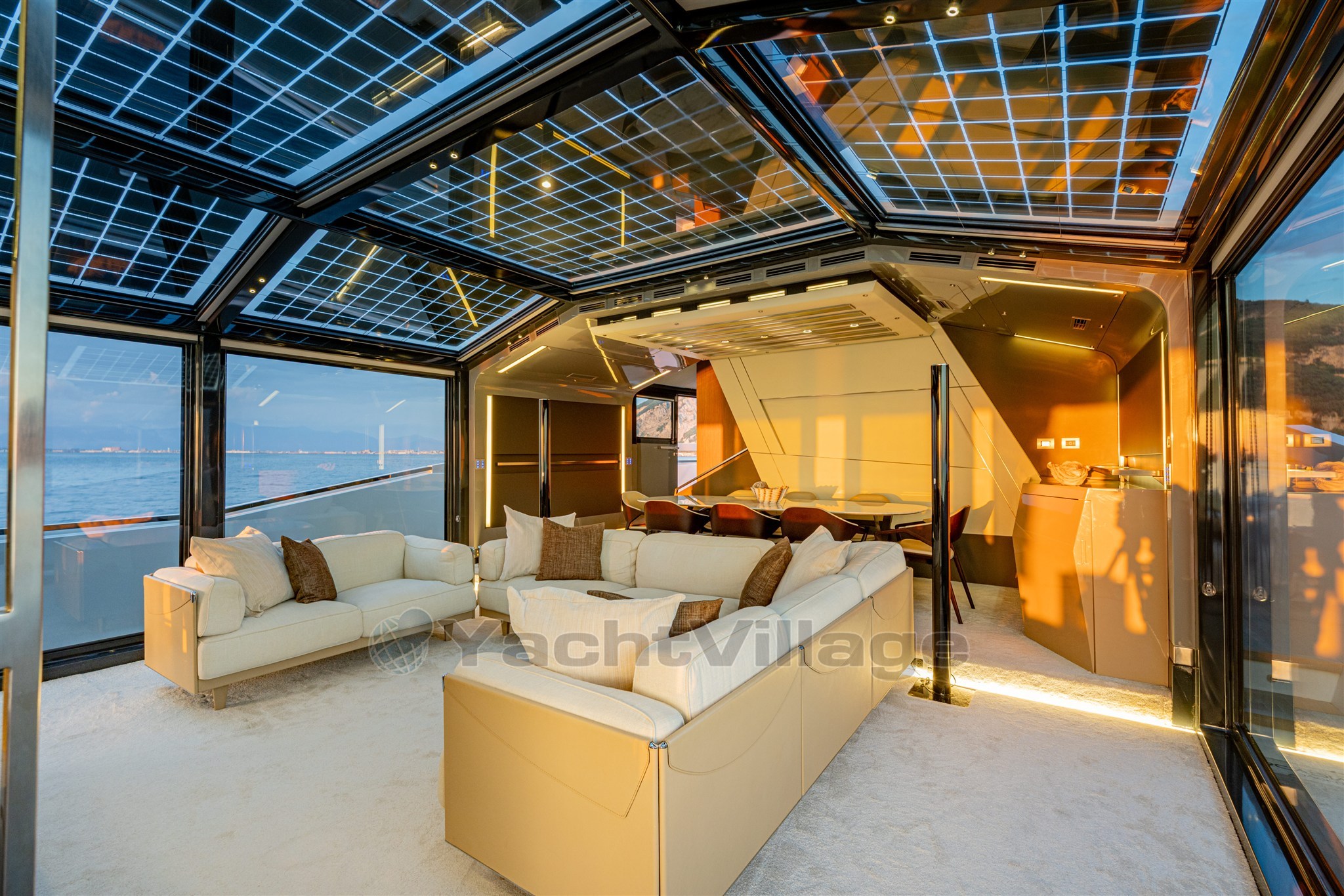{I}Indoor living room
