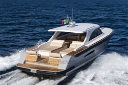 Toy Tender 47 Aft running view