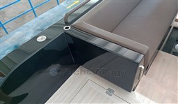 Dariel DTS Sofa Detail