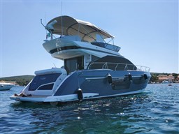 Azimut 53 Fly