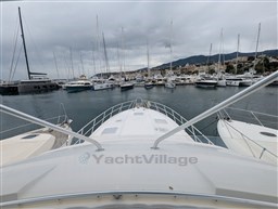 Bertram 630 fwd deck