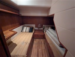Bertram 630 Guest cabin twin