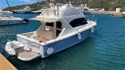 Riviera 33 fly lateral view1