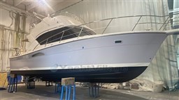 Riviera 33 fly hull 1