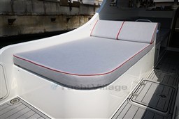 Toy 39 Outboard, sunpad detail