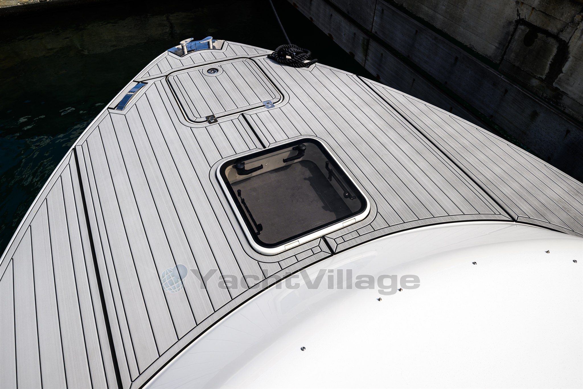 Bow deck