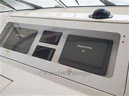 Viking 45 Open, electronics