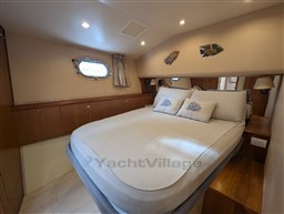 Hatteras 50 owner's cabin