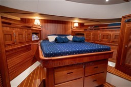 San Juan 48 Owner's cabin