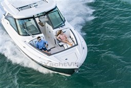 Tiara 34 LX fwd dinette