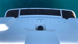 2005 Ferretti 830 (19).jpg
