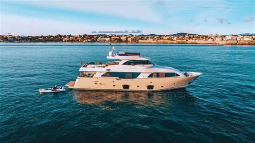 Custom Line Navetta 26