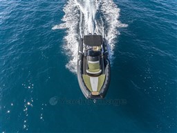 BWA 34 PREMIUM PRUA DALL'ALTO