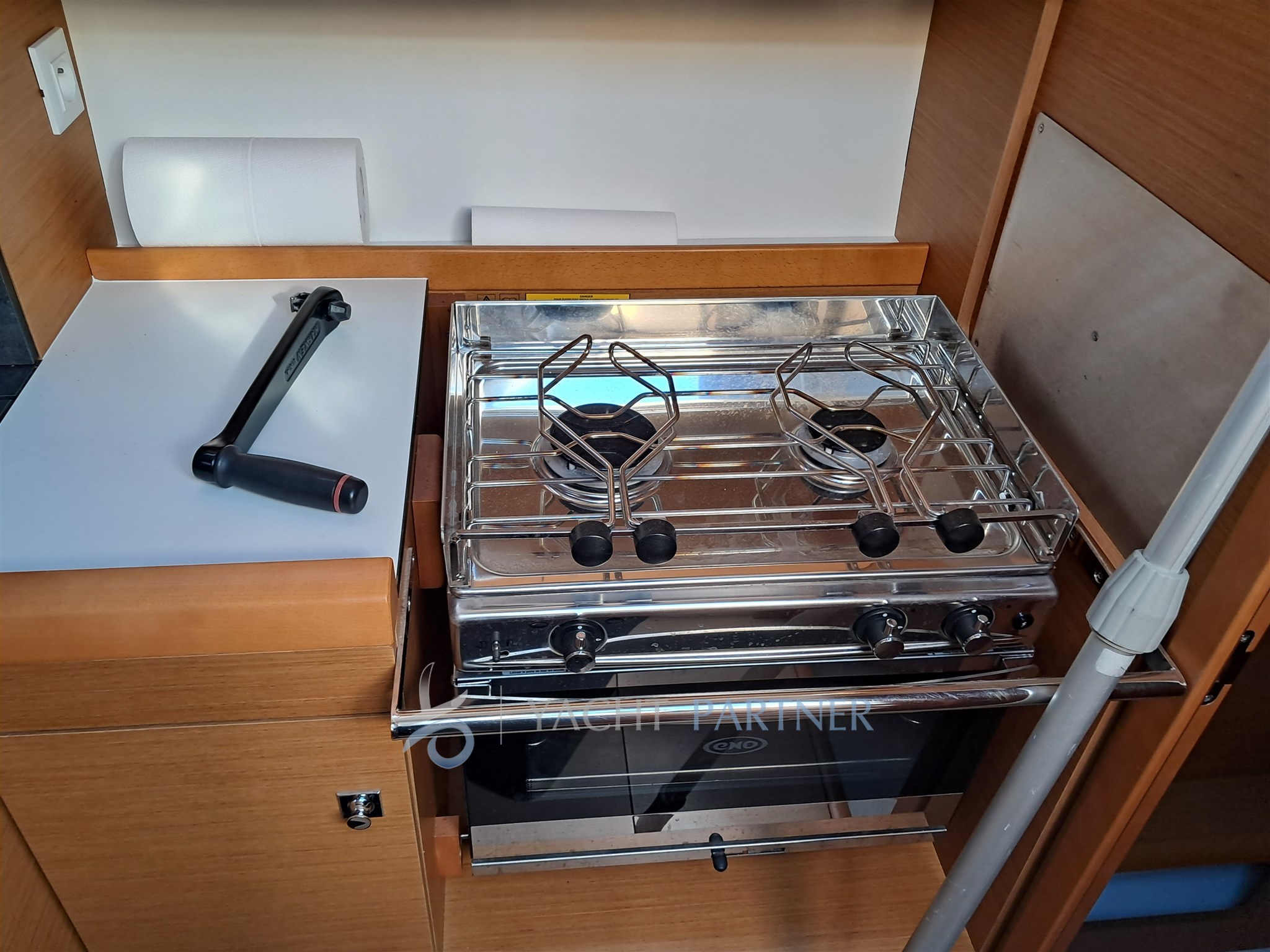 Jeanneau SO349 - cucina