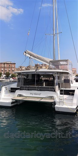 Fountaine Pajot Astréa 42