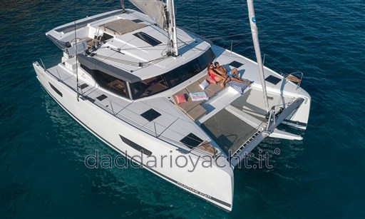 astrea-42-fountaine-pajot-sailing-catamarans-img-1
