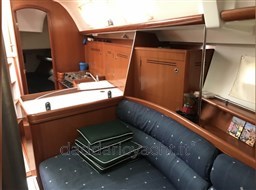 Beneteau Oceanis 343 (9)