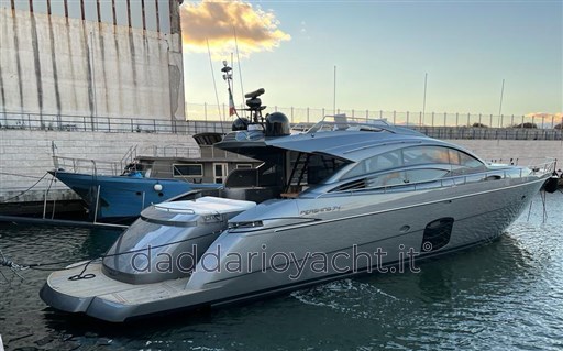 Pershing 74