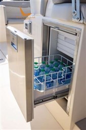 400lxf-237A9852-333x500