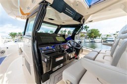 Scout-377lxf-details-41-500x334