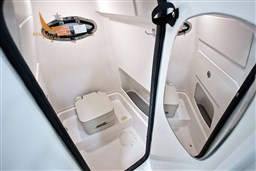 12_coastalexplorer_251_head_compartment