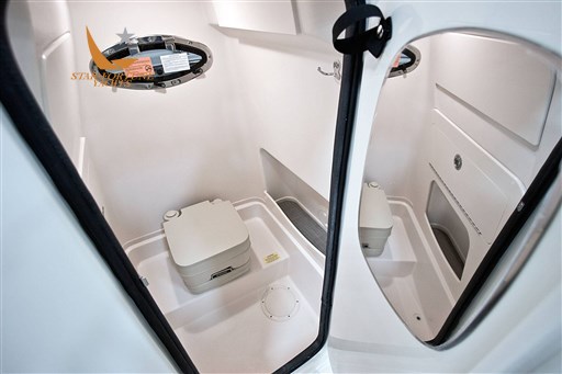 12_coastalexplorer_251_head_compartment