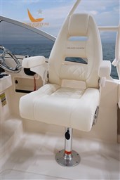 my22-235-helm-seat