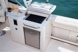 19_freedom_275_wetbar