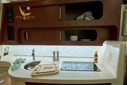my18_370_galley-top.jpg