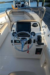 Scout-Boats-195sd-Details-6-333x500 7