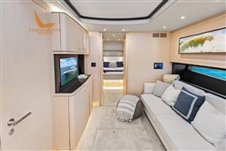 Scout-670-lxs-interior-IMG_2675-960x640