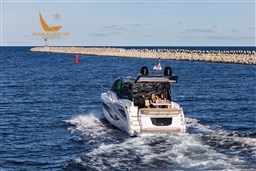 Galeon 425 HTS
