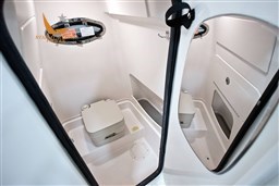 12_coastalexplorer_251_head_compartment