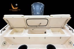 22_coastalexplorer251_aft_coolers