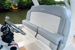 330lxf-details-037-500x334