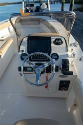 Scout-Boats-195sd-Details-6-333x500 7