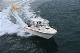 grady-white-adventure-218-21-walkaround-cabin-yvv-1353