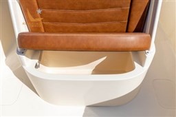 270lxf-details-19-500x333