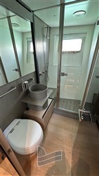 BGX73- Toilette Guest..jpeg