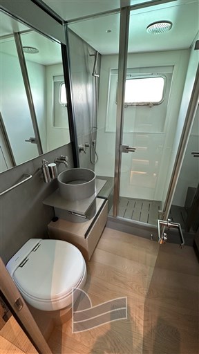 BGX73- Toilette Guest..jpeg